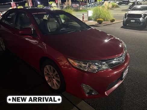 Used 2012 Toyota Camry XLE w/ Leather Pkg FWD image 1