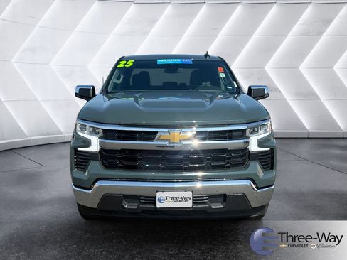 Used 2025 Chevrolet Silverado 1500 LT image 8