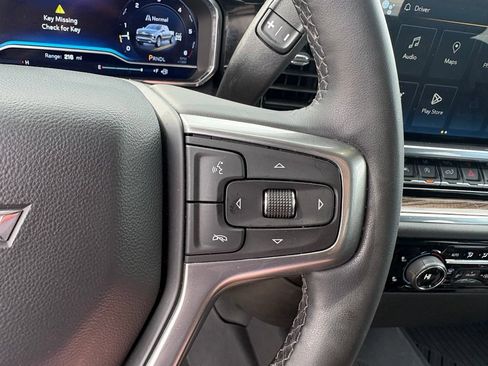 Used 2023 Chevrolet Silverado 1500 LT AWD/4WD image 16