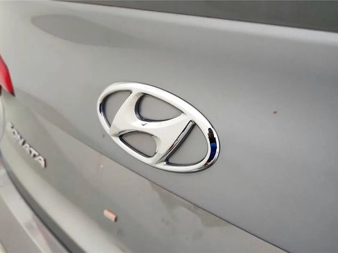 Used 2015 Hyundai Sonata Sport w/ Option Group 04 FWD image 16