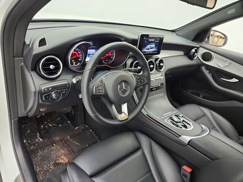 Used 2019 Mercedes-Benz GLC 300 image 9