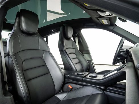 Used 2021 Porsche Taycan 4S w/ Premium Package image 24