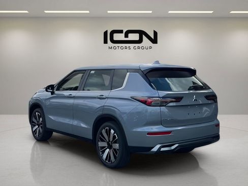 New 2026 Mitsubishi Outlander SE AWD/4WD image 3