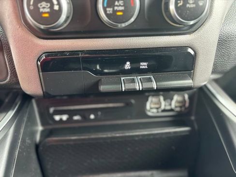 Used 2019 RAM 1500 Big Horn RWD image 29