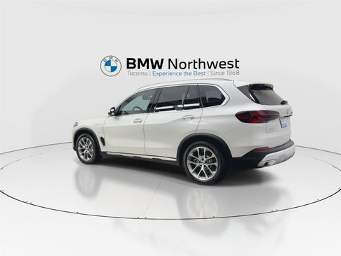 New 2026 BMW X5 xDrive50e w/ Climate Comfort Package image 12
