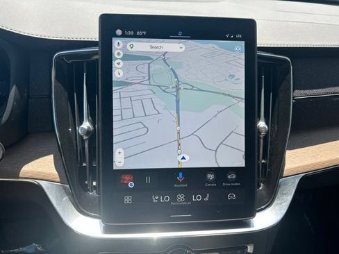 Certified 2025 Volvo XC90 B6 Plus AWD/4WD image 26