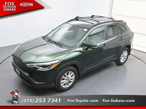 Used 2022 Toyota Corolla Cross LE w/ Moonroof Package AWD/4WD image 31