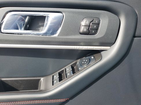 New 2026 Ford Explorer ST-Line w/ ST-Line Street Pack image 17
