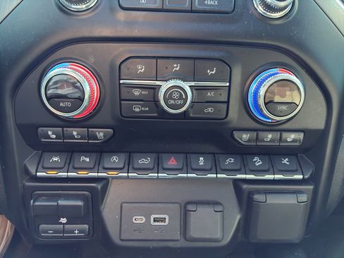 Used 2019 GMC Sierra 1500 Denali w/ Denali Ultimate Package image 15