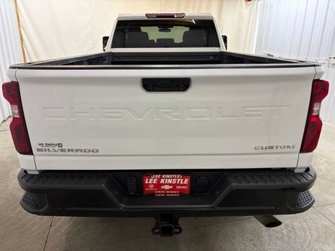 Used 2022 Chevrolet Silverado 2500 Custom w/ Custom Value Package AWD/4WD image 7
