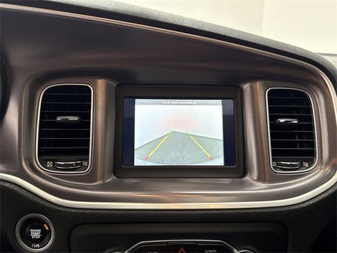 Used 2019 Dodge Charger SXT image 20