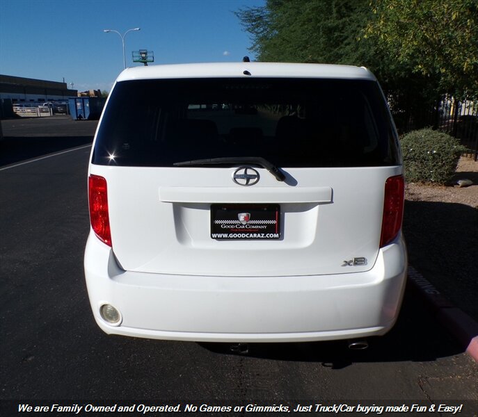 Used 2010 Scion xB FWD image 4