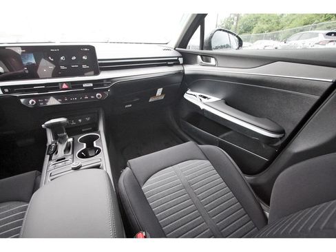 New 2026 Kia K5 LXS FWD image 10