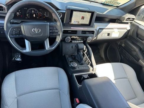 Used 2025 Toyota 4Runner SR5 image 9