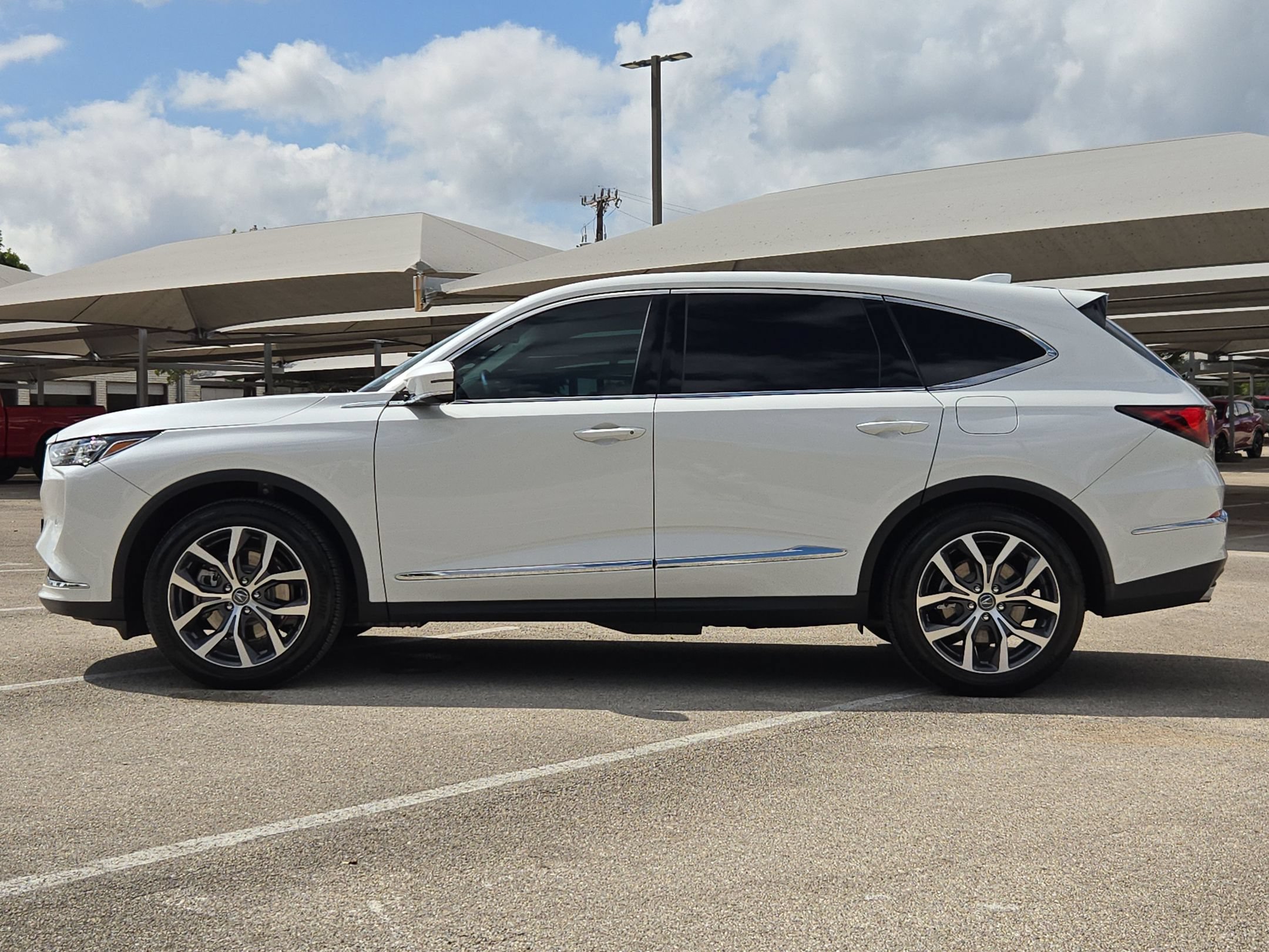Used 2022 Acura MDX w/ Technology Package FWD image 6