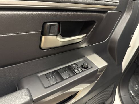 Used 2022 Toyota Tundra SR5 w/ SR5 Premium Package image 25