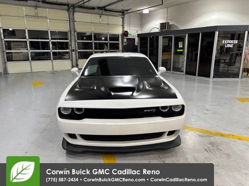 Used 2016 Dodge Challenger SRT Hellcat RWD image 3