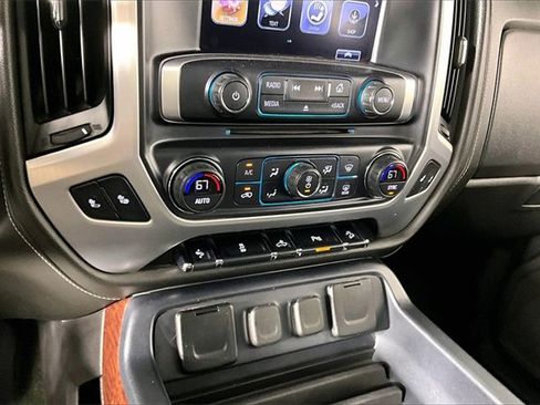 Used 2017 GMC Sierra 1500 SLE image 16