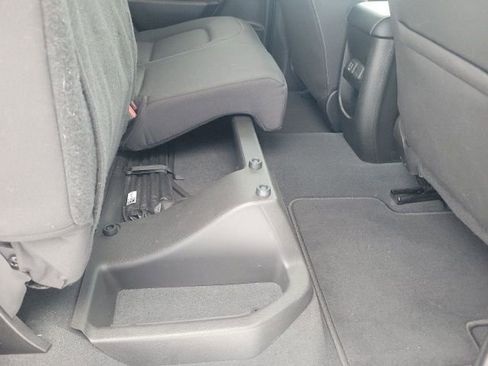 Used 2022 GMC Canyon Elevation image 23