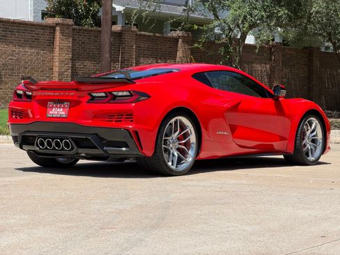 Used 2025 Chevrolet Corvette Z06 w/ Chrome Exterior Badge Package RWD image 10