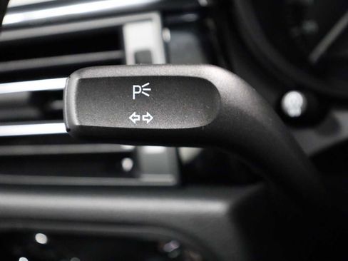 Certified 2026 Porsche Macan image 31