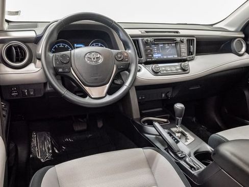 Used 2018 Toyota RAV4 XLE w/ Plus Extra Value Package FWD image 7