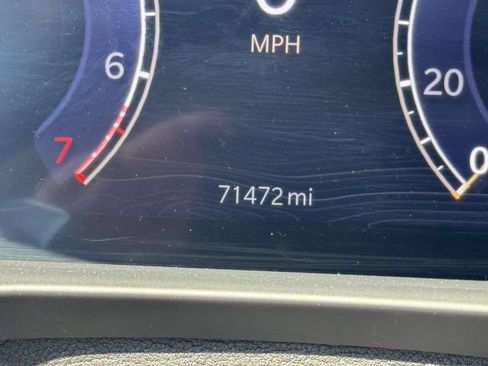 Used 2023 Jeep Grand Cherokee L Laredo RWD image 40