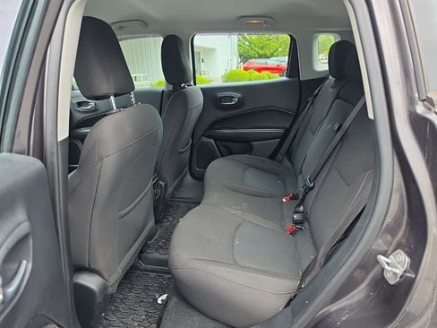 Used 2020 Jeep Compass Sport AWD/4WD image 3