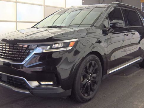 Used 2022 Kia Carnival SX image 5