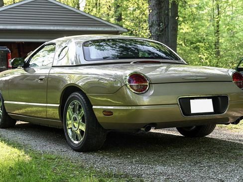 Used 2005 Ford Thunderbird RWD image 6