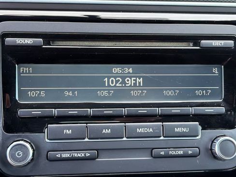 Used 2012 Volkswagen Beetle 2.0T image 20