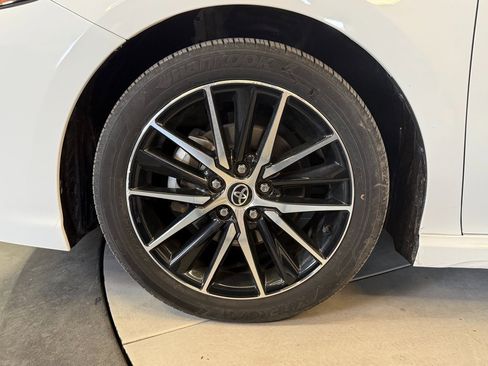 Used 2022 Toyota Camry SE image 25