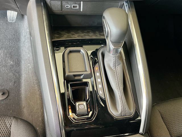 New 2026 GMC Canyon Elevation w/ Convenience Package RWD image 12