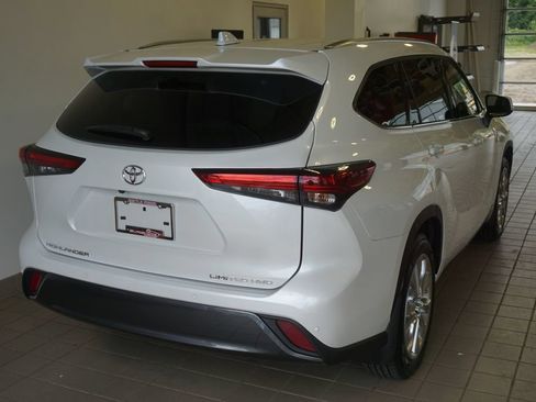 Used 2023 Toyota Highlander Limited AWD/4WD image 17