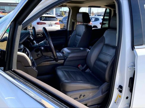 Used 2019 GMC Yukon Denali image 9