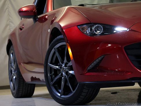 Used 2019 MAZDA MX-5 Miata RF Grand Touring image 4