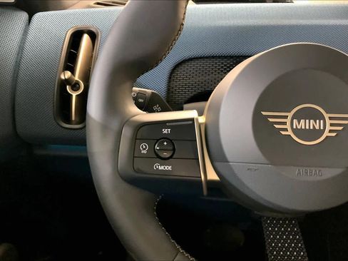 Used 2025 MINI Cooper Countryman S w/ Comfort Package Max image 23