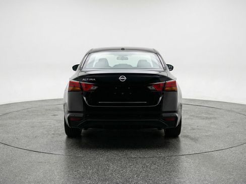 Used 2025 Nissan Altima 2.5 SV image 7