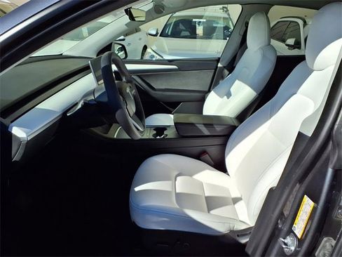 Used 2023 Tesla Model Y Long Range image 13