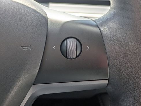 Used 2023 Tesla Model 3 Standard Range image 12