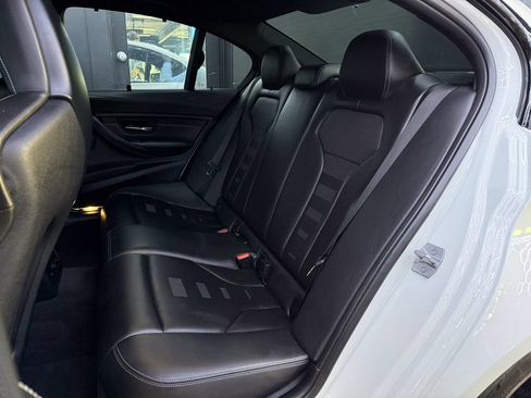 Used 2017 BMW M3 RWD image 19