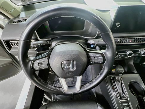Used 2022 Honda Civic Touring image 11