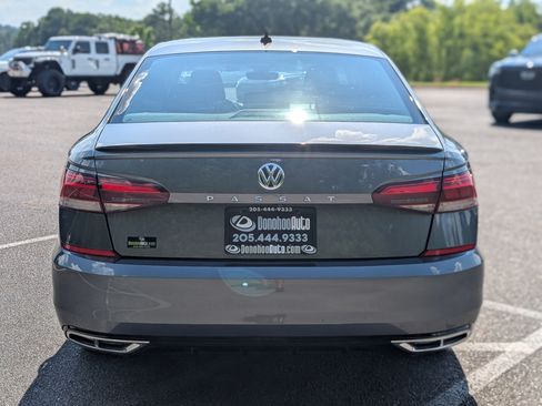 Used 2020 Volkswagen Passat 2.0T R-Line FWD image 8
