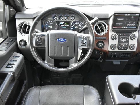 Used 2016 Ford F250 Lariat w/ Lariat Ultimate Package AWD/4WD image 12