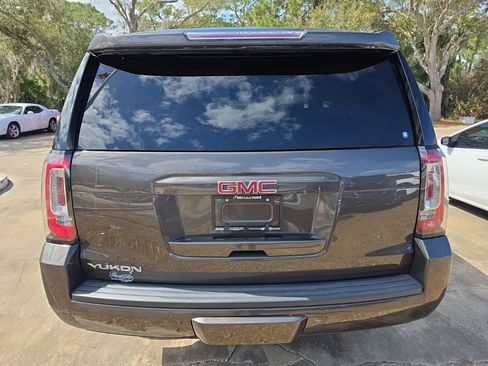 Used 2019 GMC Yukon SLT w/ Premium Edition image 5