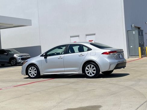 Used 2024 Toyota Corolla LE FWD image 5