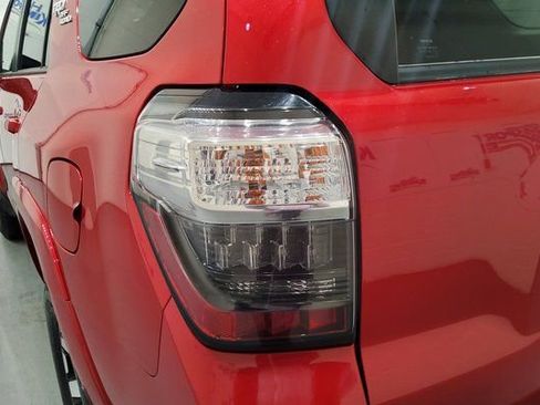 Used 2022 Toyota 4Runner TRD Off-Road Premium image 10