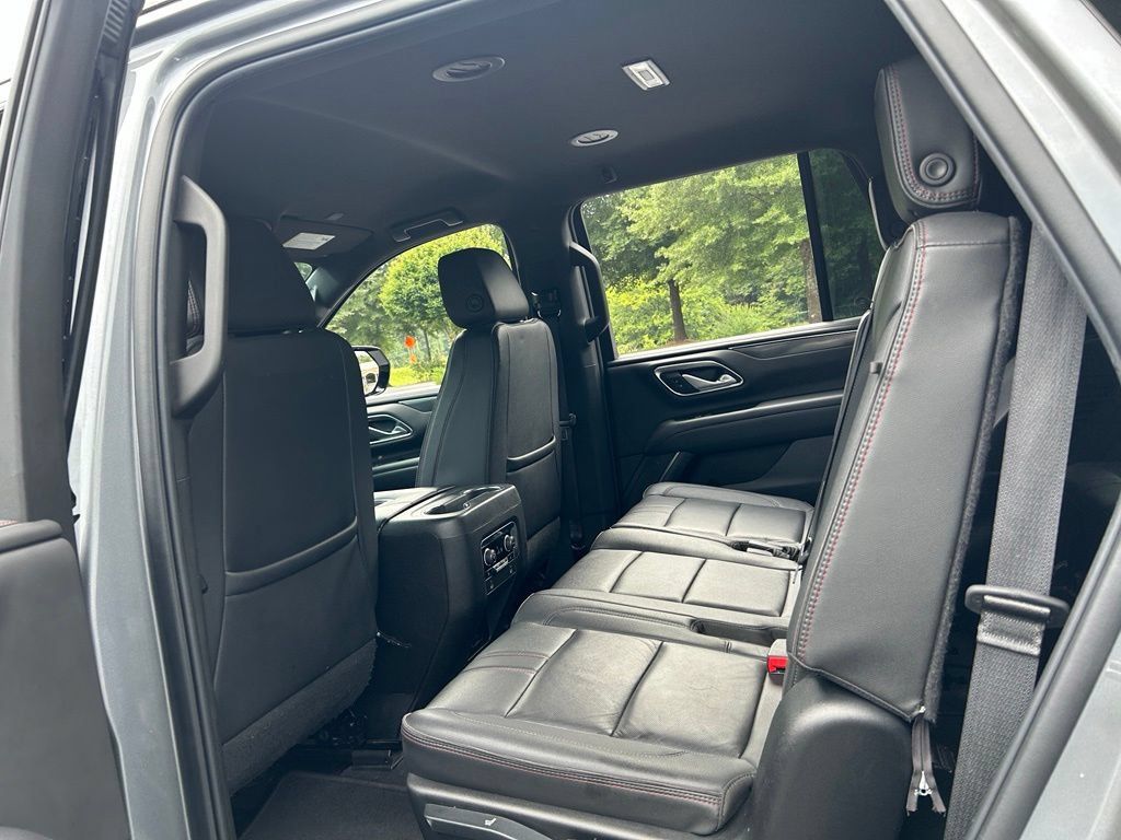 Used 2022 Chevrolet Tahoe RST w/ Luxury Package RWD image 47