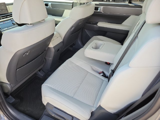 Used 2026 Hyundai Santa Fe SEL FWD image 24