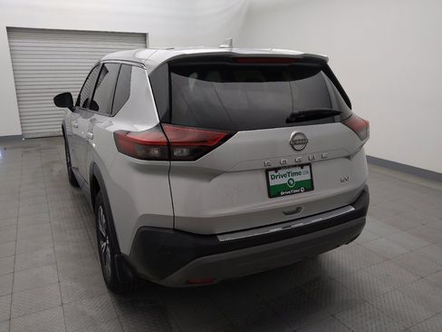 Used 2022 Nissan Rogue SV image 6